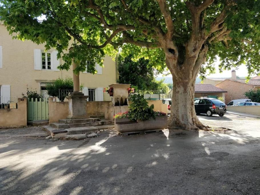 Maisonnette Au Pied Du Mont Ventoux Ste Colombe Bedoin Exterior photo